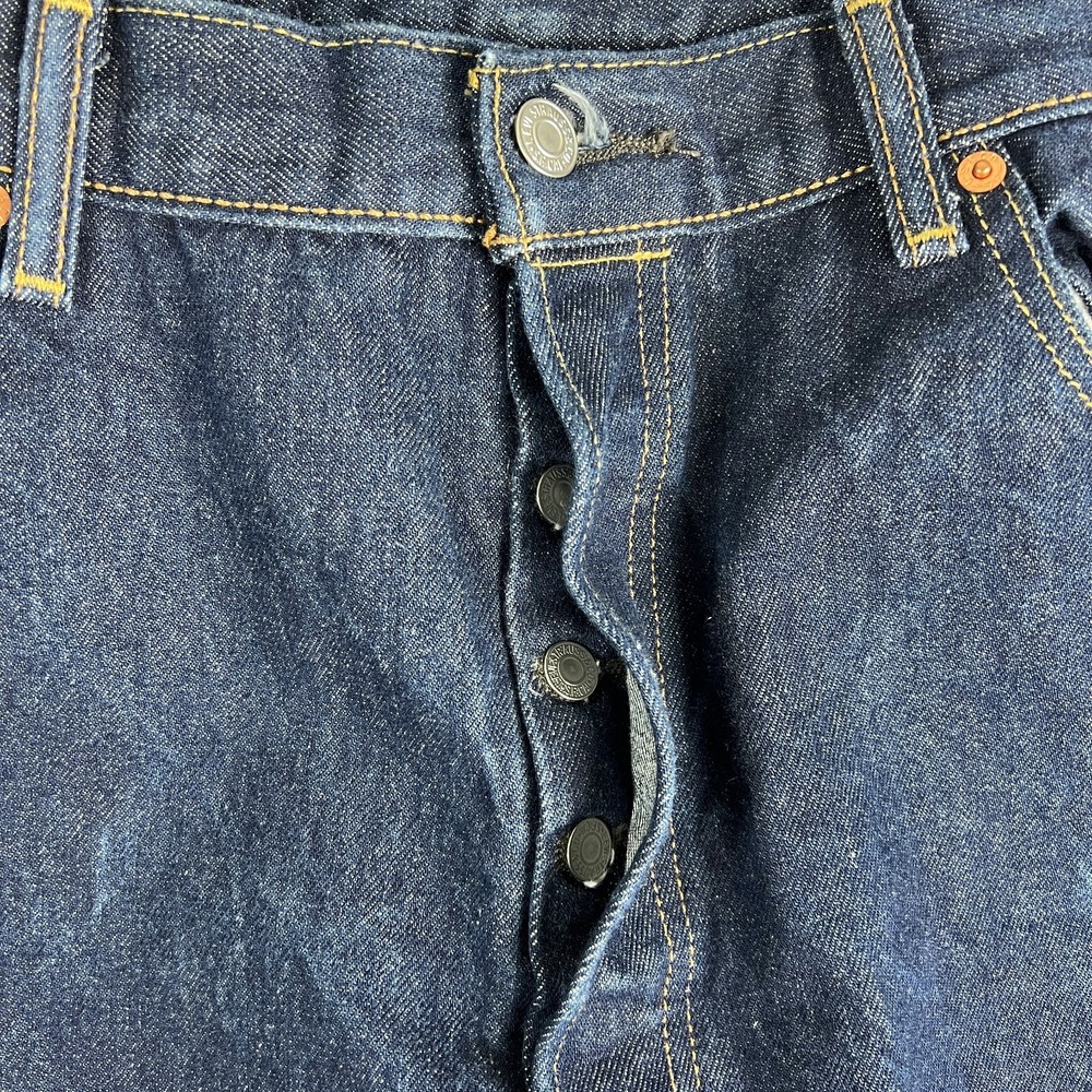 Levis 501 Jeans Fit 36x32 Original Fit Straight Fit Dark Wash Denim Button Fly - Picture 4 of 12